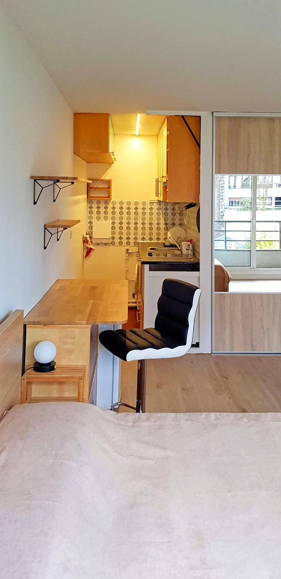 Chic Parisian Studio Retreat Bright Spacious And Secure Parking Exterior photo